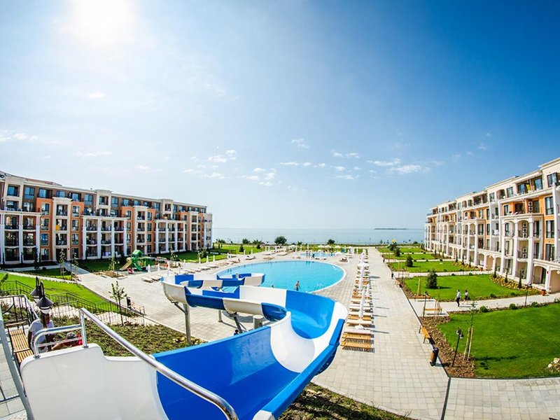 Premier Fort Beach 3
