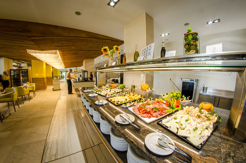 Premier Fort Beach 14