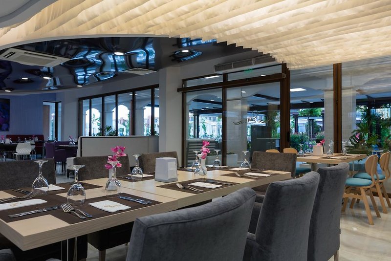 Premier Fort Beach 14