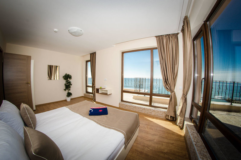 Premier Fort Beach 18