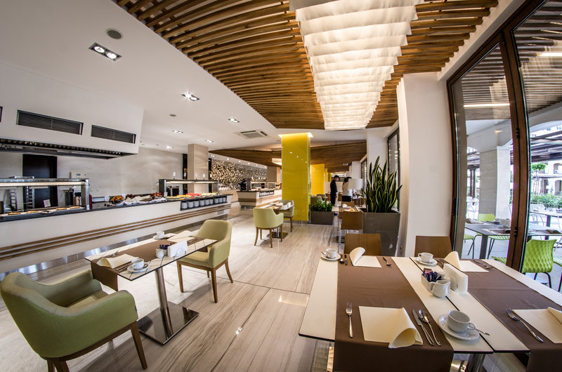 Premier Fort Beach 10