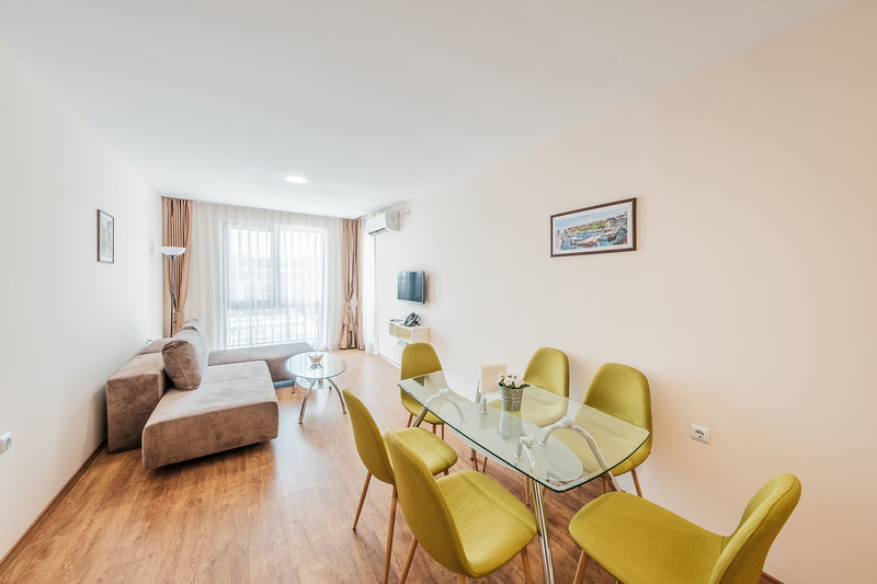 Premier Fort Beach 24