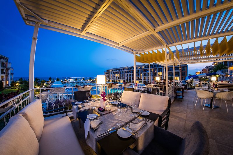 Premier Fort Hotel 12