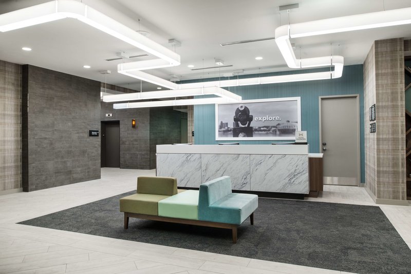 Hampton Inn & Suites Miami Midtown 2