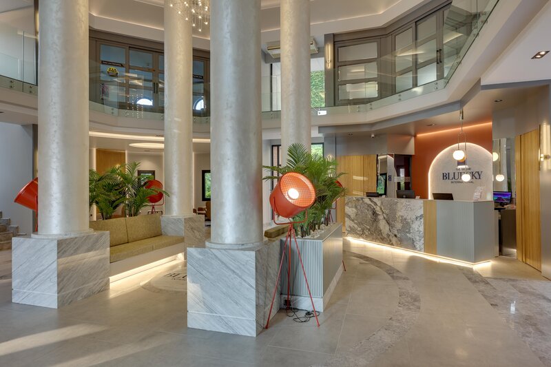 Grand Blue Sky International 36