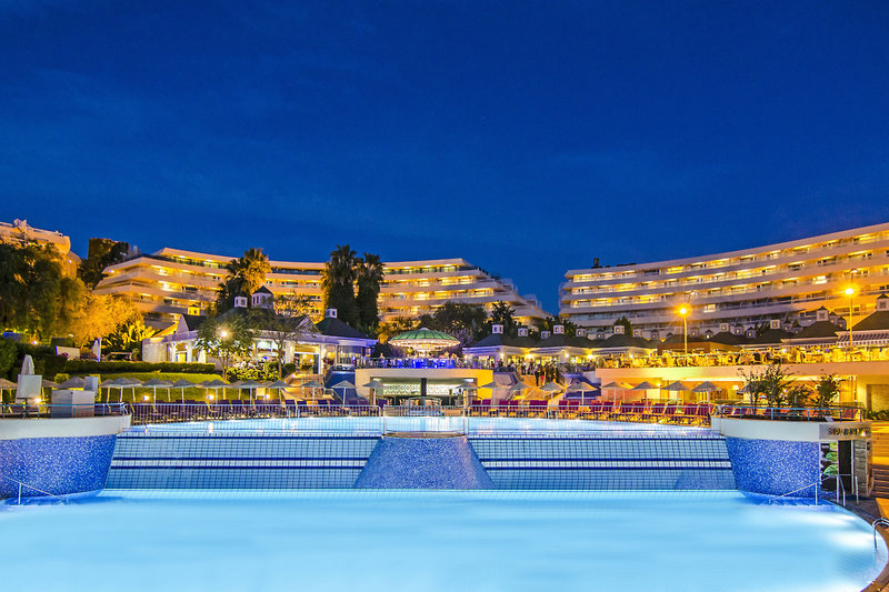 Grand Blue Sky International 74