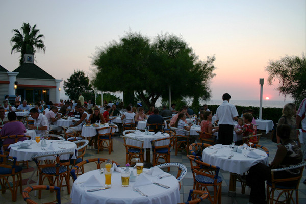 Grand Blue Sky International 82