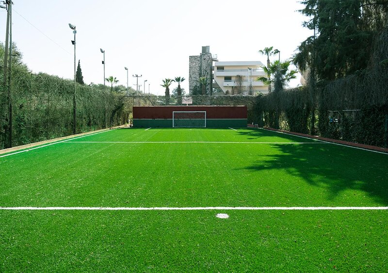 Grand Blue Sky International 10