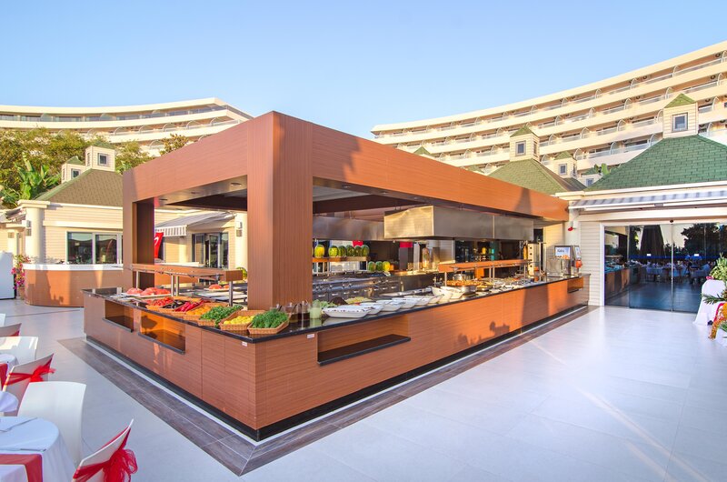 Grand Blue Sky International 26