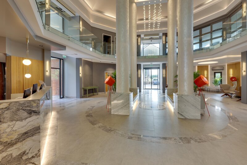 Grand Blue Sky International 39