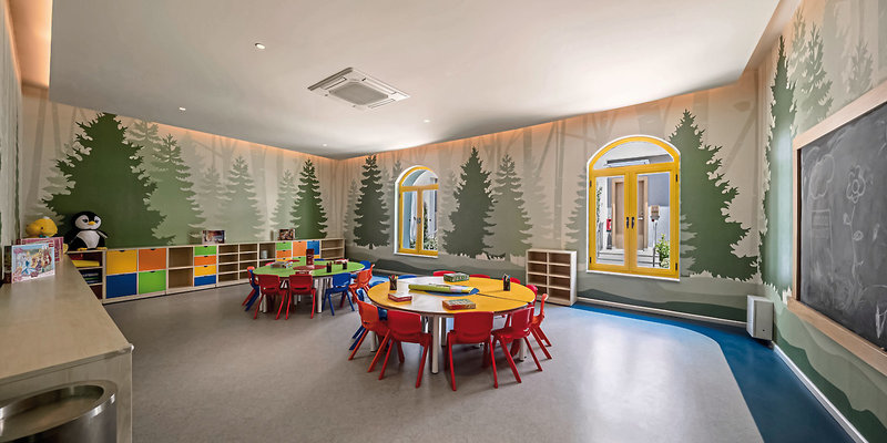 Trendy Hotel Lara 17