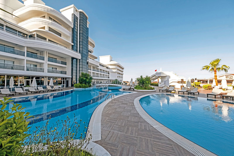 Laguna Beach Alya Resort 8