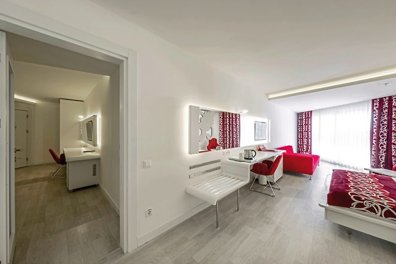 Laguna Beach Alya Resort & Spa 3