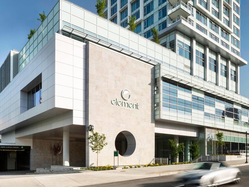 Element Vancouver Metrotown 2