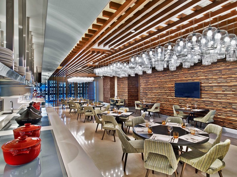 V Hotel Dubai, Curio Collection by Hilton 3