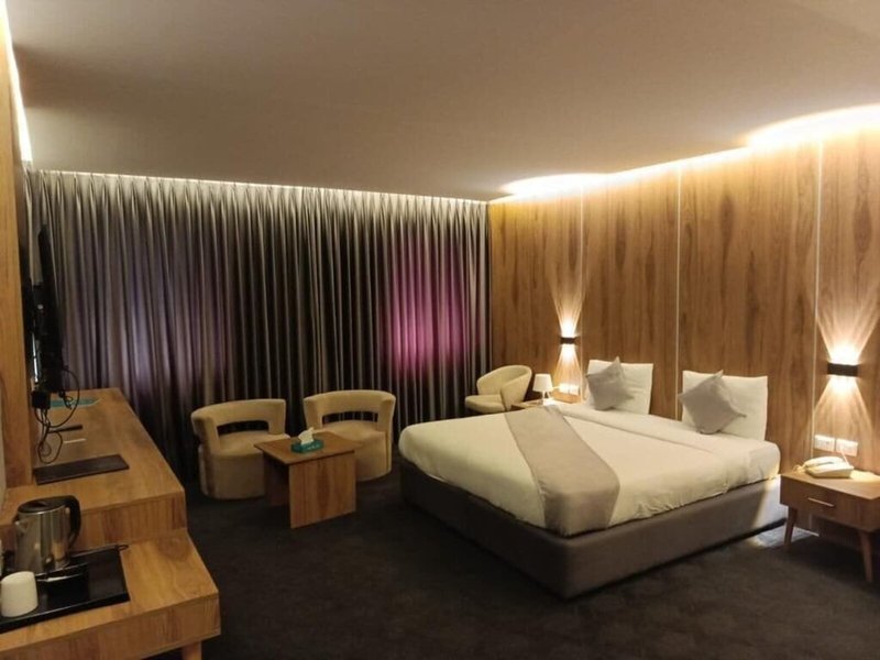 Sandy Palace Hotel 11