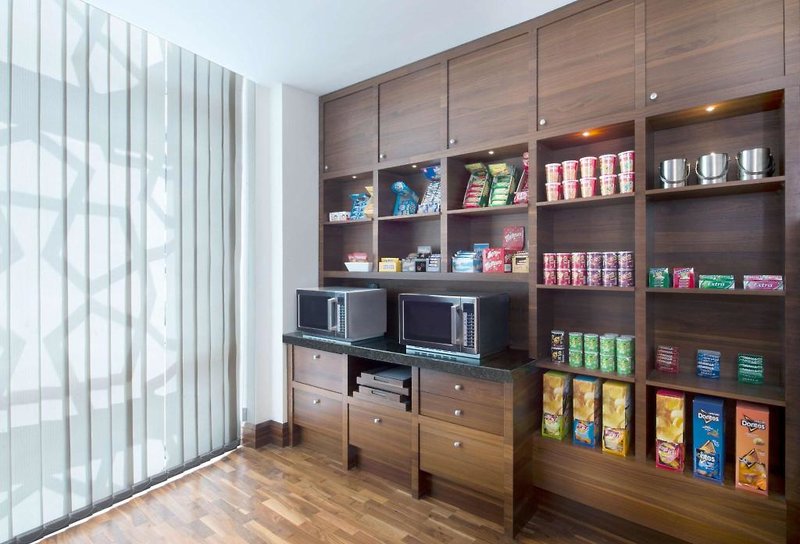 Hilton Garden Inn Dubai Deira 11