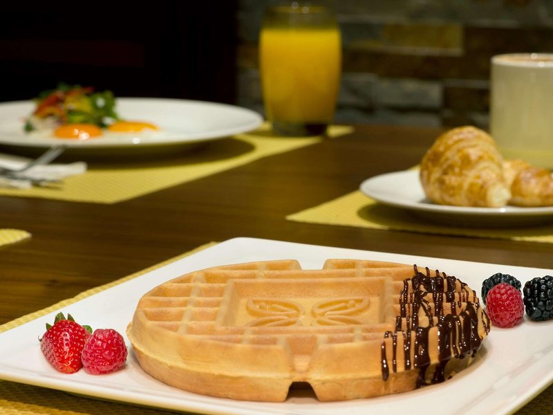 Hilton Garden Inn Dubai Al Muraqabat 19