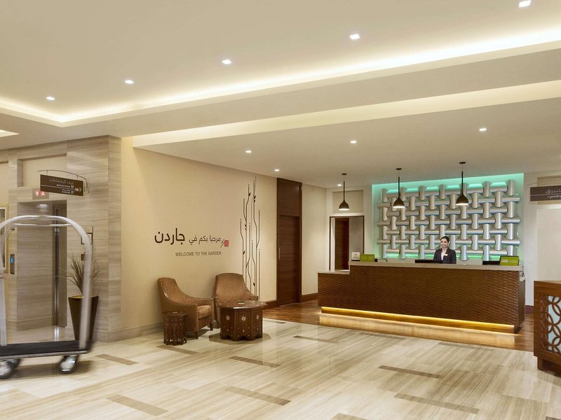 Hilton Garden Inn Dubai Al Muraqabat 10 - Lounge / Lobby