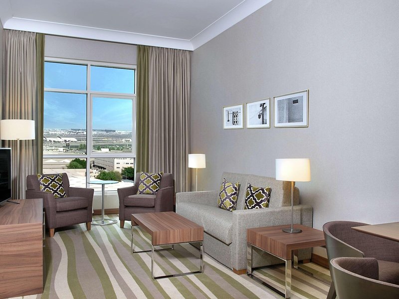 Hilton Garden Inn Dubai Al Muraqabat 22 - Room Example