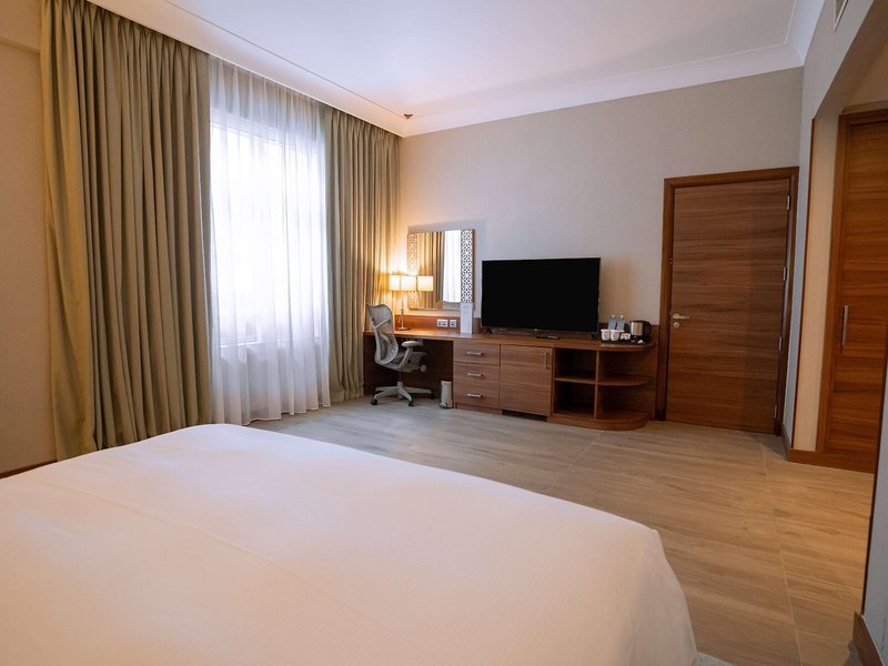 Hilton Garden Inn Dubai Al Muraqabat 27 - Room Example