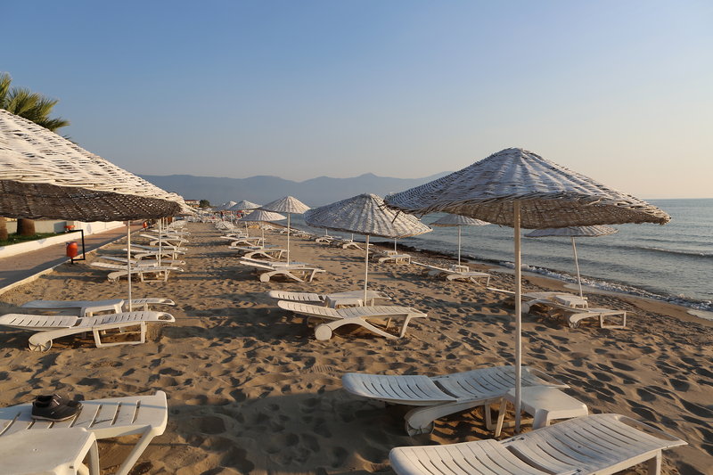 Risus Beach Resort Hotel 4