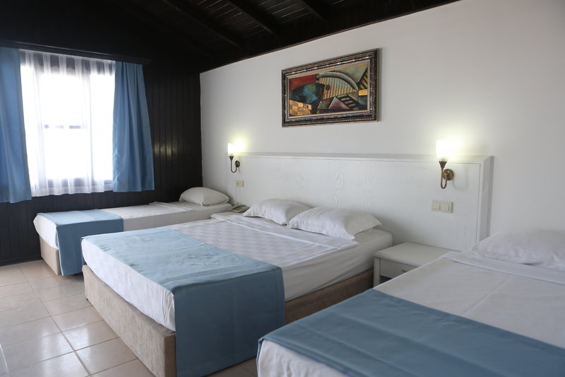 Risus Beach Resort Hotel 5