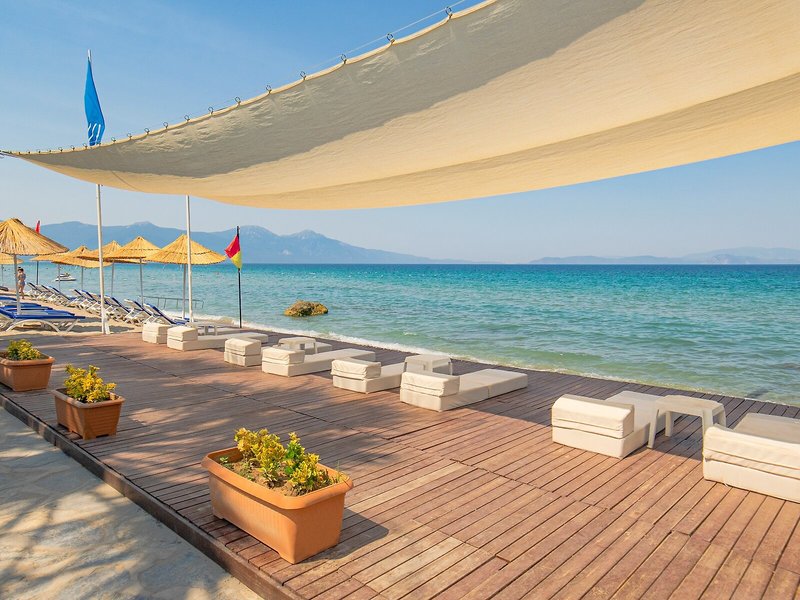 Risus Beach Resort Hotel 6