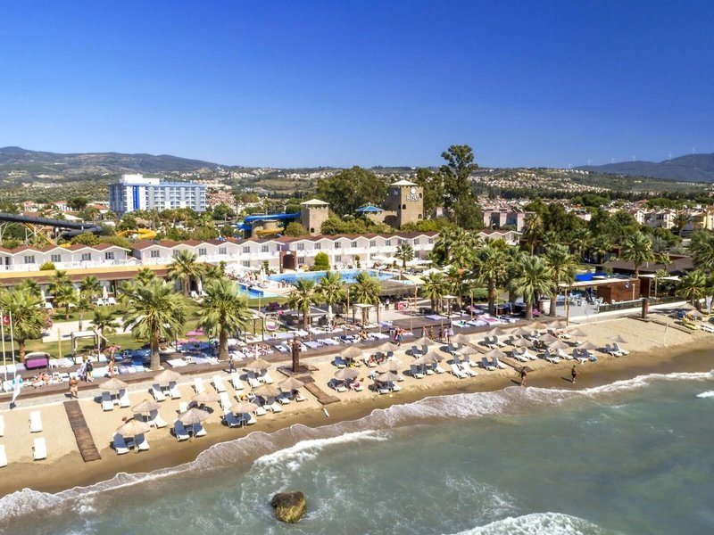 Risus Beach Resort Hotel 7