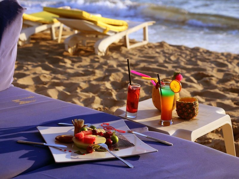 Risus Beach Resort Hotel 10