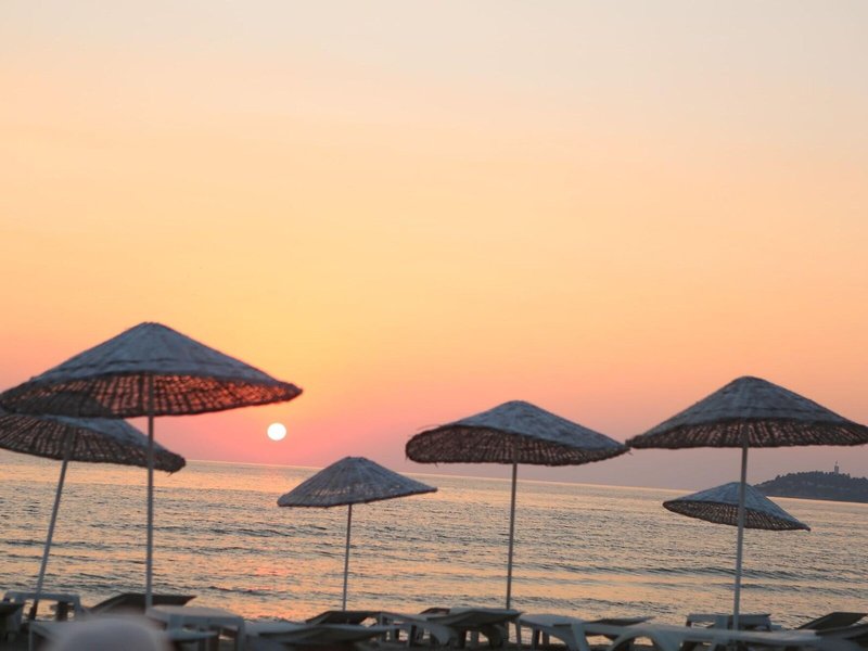 Risus Beach Resort Hotel 13