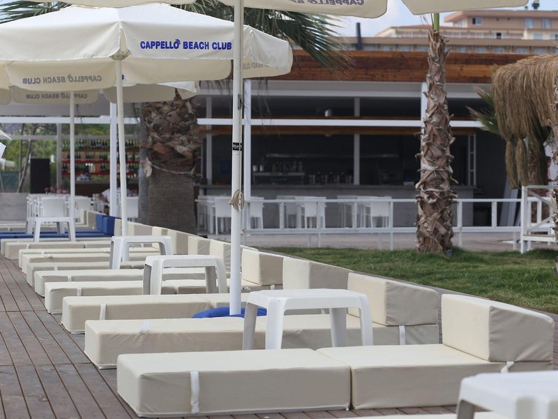 Risus Beach Resort Hotel 25