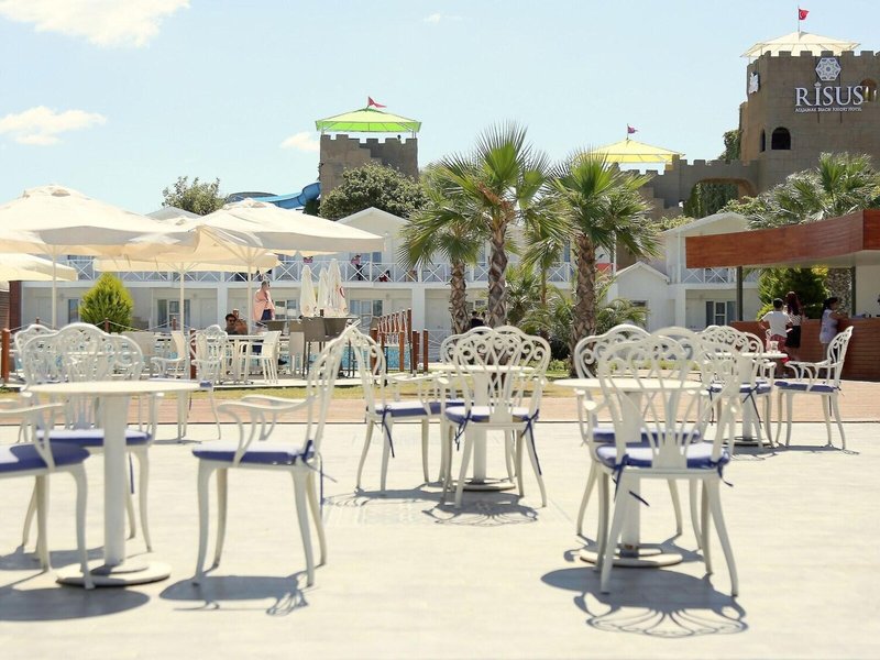 Risus Beach Resort Hotel 26