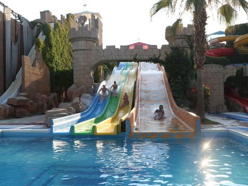 Risus Beach Resort Hotel 28