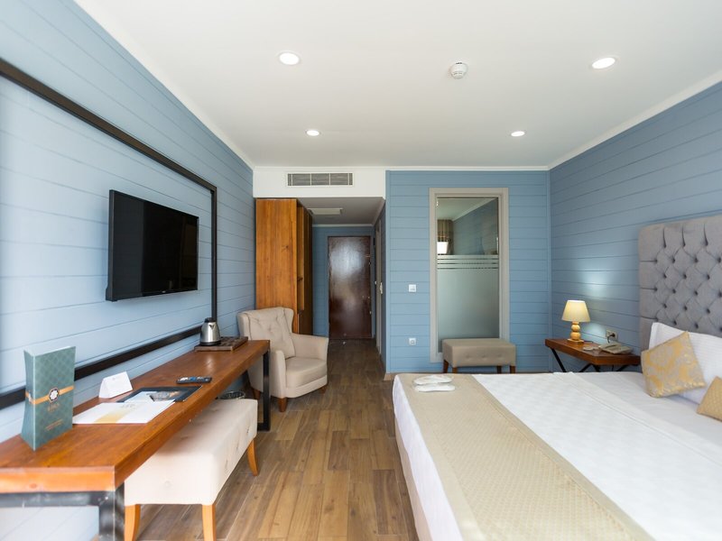 Risus Beach Resort Hotel 40