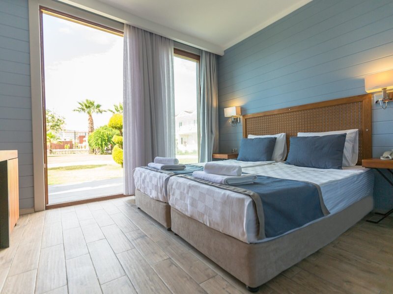 Risus Beach Resort Hotel 10