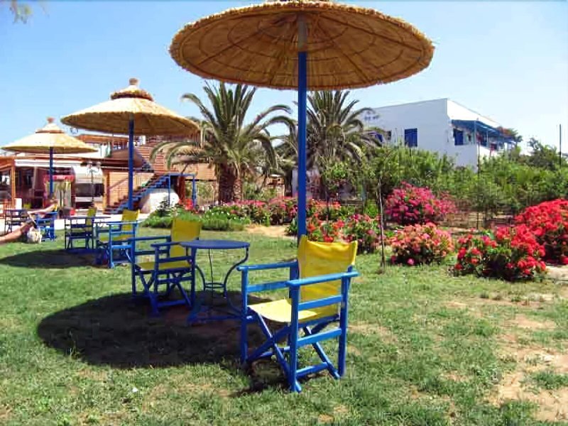 Agia Anna Studios & Apartments 3