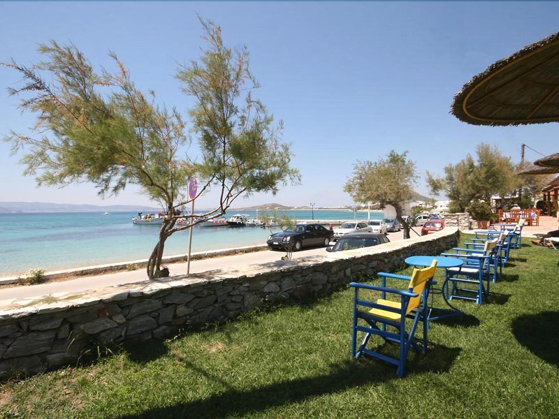 Agia Anna Studios & Apartments 7