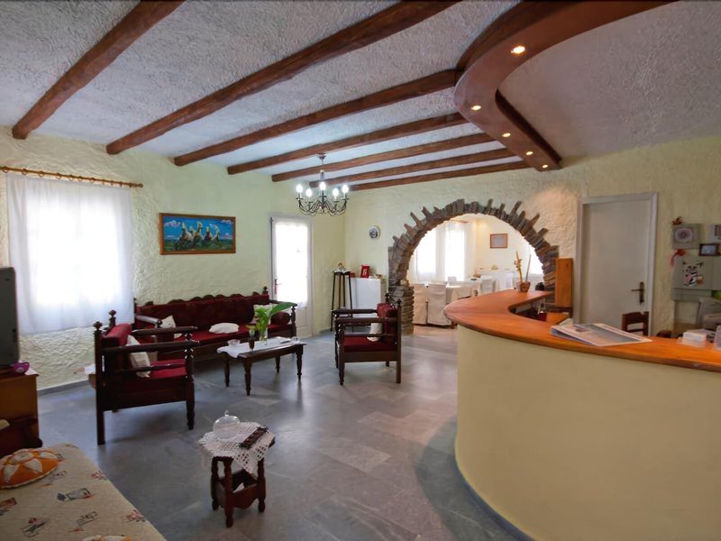 Agia Anna Studios & Apartments 16