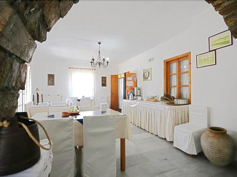 Agia Anna Studios & Apartments 18