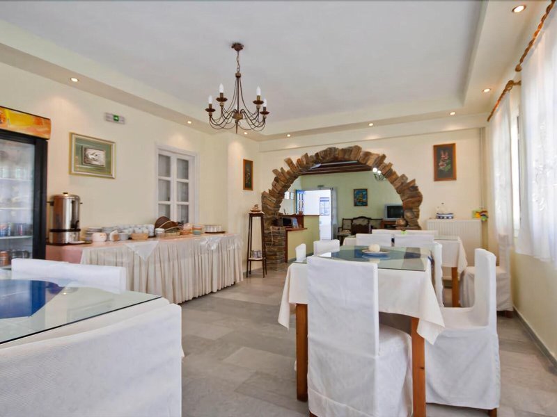 Agia Anna Studios & Apartments 19