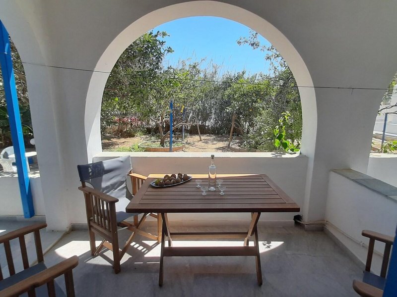 Agia Anna Studios & Apartments 36