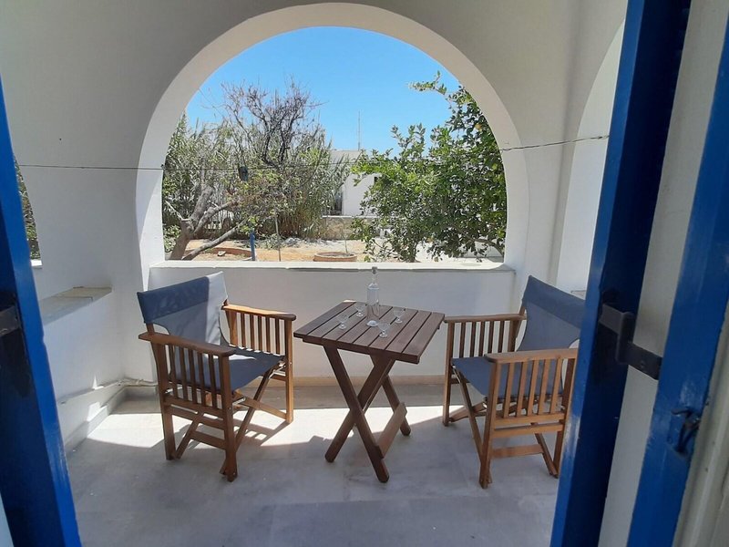 Agia Anna Studios & Apartments 37