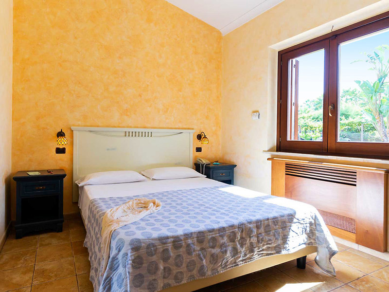Borgo Donna Canfora 14