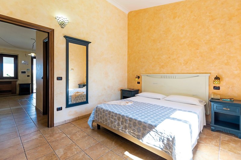 Borgo Donna-Canfora 24
