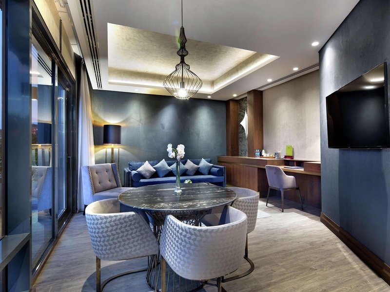 Doubletree By Hilton Istanbul - Piyalepasa 18