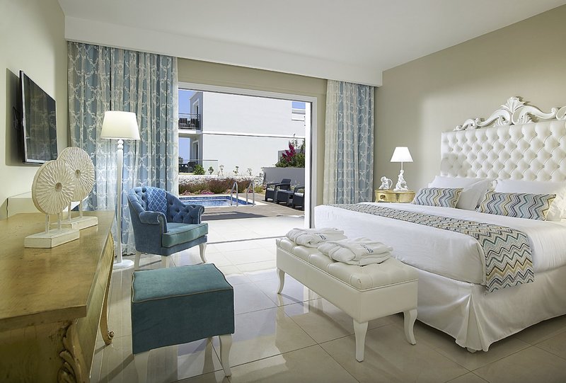 Anemos Luxury Grand Resort 13
