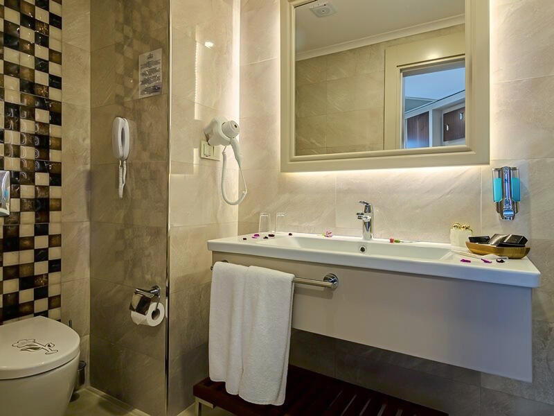 The Lumos Deluxe Resort Hotel & Spa 7