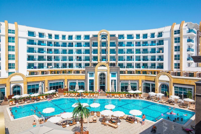The Lumos Deluxe Resort Hotel & Spa 8
