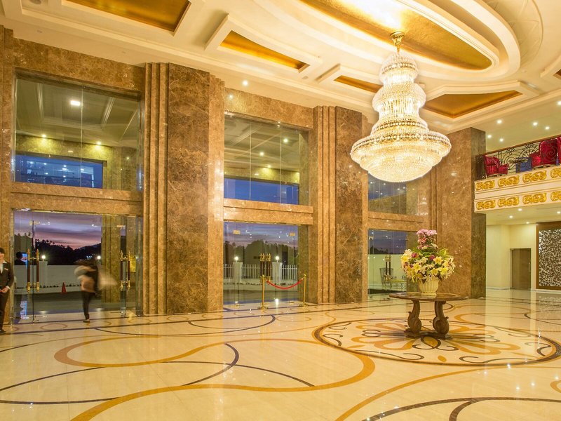 Grand Kandyan Hotel 11